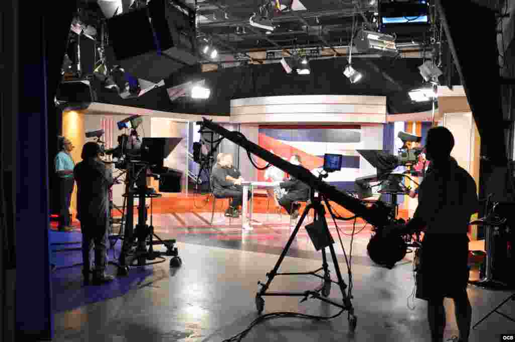 Avanza Cuba en vivo desde los estudios de Televisi&oacute;n Marti.