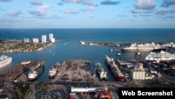 Vista panorámica de Port Everglades.