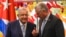 Manuel López Obrador y Miguel Díaz-Canel conversan en el Palacio de la Revolución, en La Habana. (Yamil Lage/Pool vía AP/Archivo)