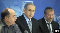 El primer ministro de Israel, Benjamin Netanyahu se reune con su gabinete.