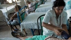 Los dos sistemas de salud que existen en Cuba