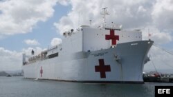 El buque hospital de la marina estadounidense USNS Comfort. 