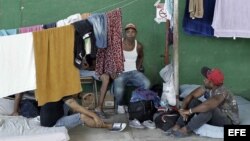 Cubanos en los albergues ubicados en el pueblo de La Cruz, Costa Rica, el 12 de enero de 2016.
