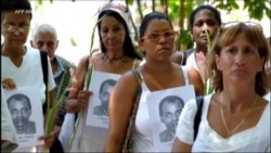 Info martí | Las Damas de Blanco estuvieron bajo vigilancia policial ante el 1 de mayo