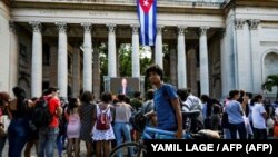 Estudiantes de la Universidad de La Habana en un acto político el 3 de noviembre de 2022.