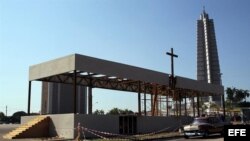 Contruyen altar para primera misa del Papa en Cuba