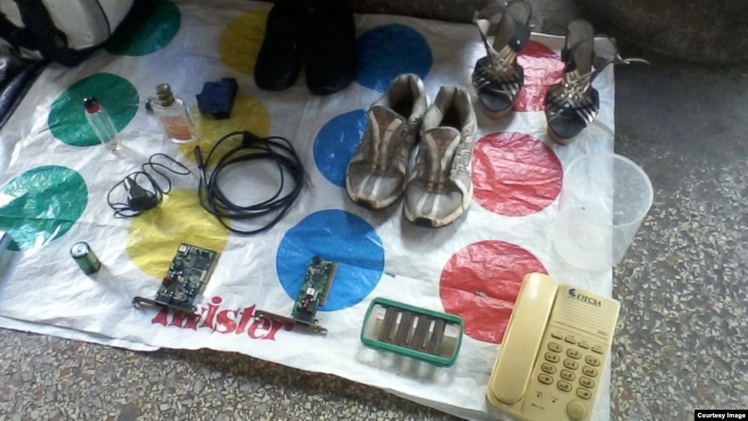 Vendedor en la calle Belascoaín de Centro Habana.