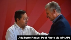 Luis Arce presidente de Bolivia saluda a Miguel Díaz-Canel el 14 de diciembre de 2021 en La Habana,