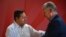Luis Arce presidente de Bolivia saluda a Miguel Díaz-Canel el 14 de diciembre de 2021 en La Habana,