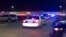 La policía de Virginia responde al sitio donde se registró un tiroteo, en un Walmart de Chesapeake, Virginia, el martes 22 de noviembre de 2022. (WAVY-TV 10 vía AP)