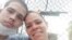 El preso político del 11J, Jonathan Torres Farrat, junto a su madre, Bárbara Farrat. (Foto: Facebook)