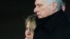 El gobernante cubano Miguel Díaz-Canel y su esposa, Lis Cuesta Peraza, durante la visita oficial a Rusia.  (AP/Alexander Zemlianichenko, Pool)
