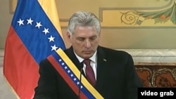 Nicolás Maduro el 30 de mayo de 2018 condecoró a Miguel Díaz-Canel, en el Palacio de Miraflores en Caracas, con la Orden Libertadores y Libertadoras de Venezuela.