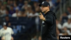 Aaron Boone volverá en 2027 al frente de los Yankees.