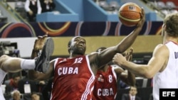 Jugadores del equipo cubano de baloncesto masculino.