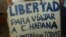 Rolando y Néstor Rodríguez Lobaina durante inicio de una protesta pública en La Habana 