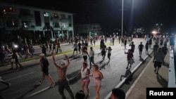 FOTOGALERÍA. Segunda noche de protestas en Cuba