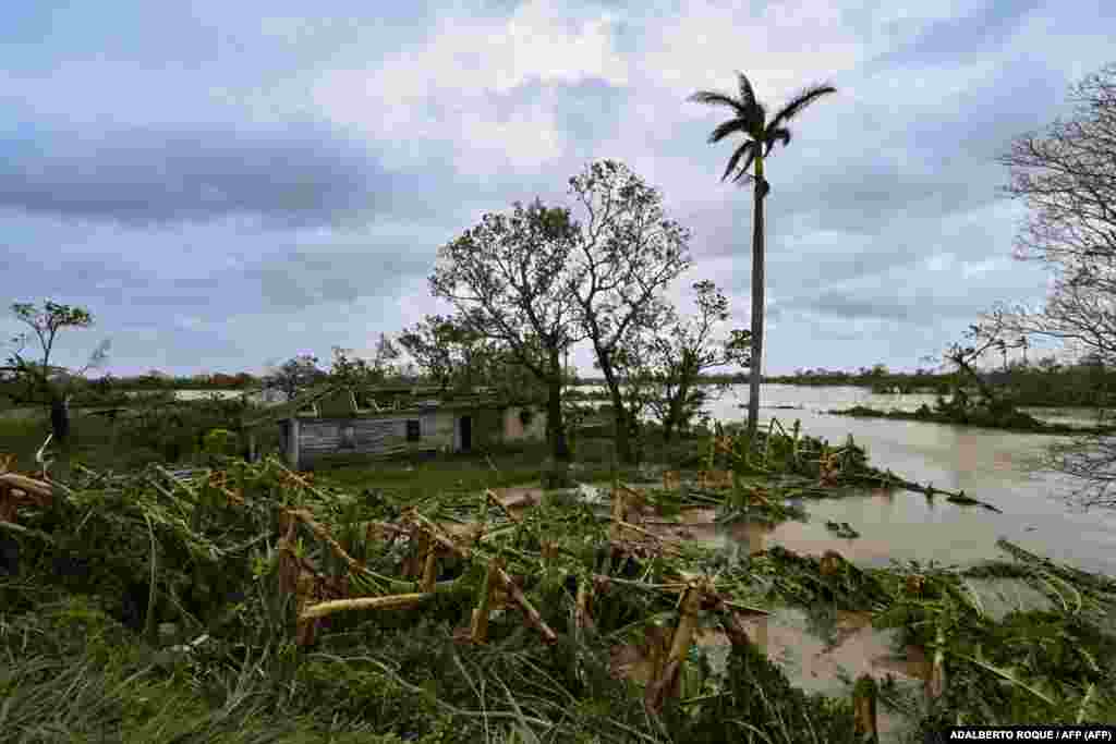 Una casa dañada en San Juan y Martínez, provincia de Pinar del Río, Cuba tras el paso del huracán Ian, el 27 de septiembre de 2022.&nbsp;