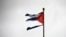 Una bandera cubana raída por el viento. (Yamil Lage/AFP/Archivo)