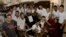 El director del conservatorio Amadeo Roldán (1ro a la izquierda) Enrique Rodríguez Toledo, posa con sus alumnos y músicos de la Jazz Band de la Escuela. Foto Ministerio de Cultura de Cuba