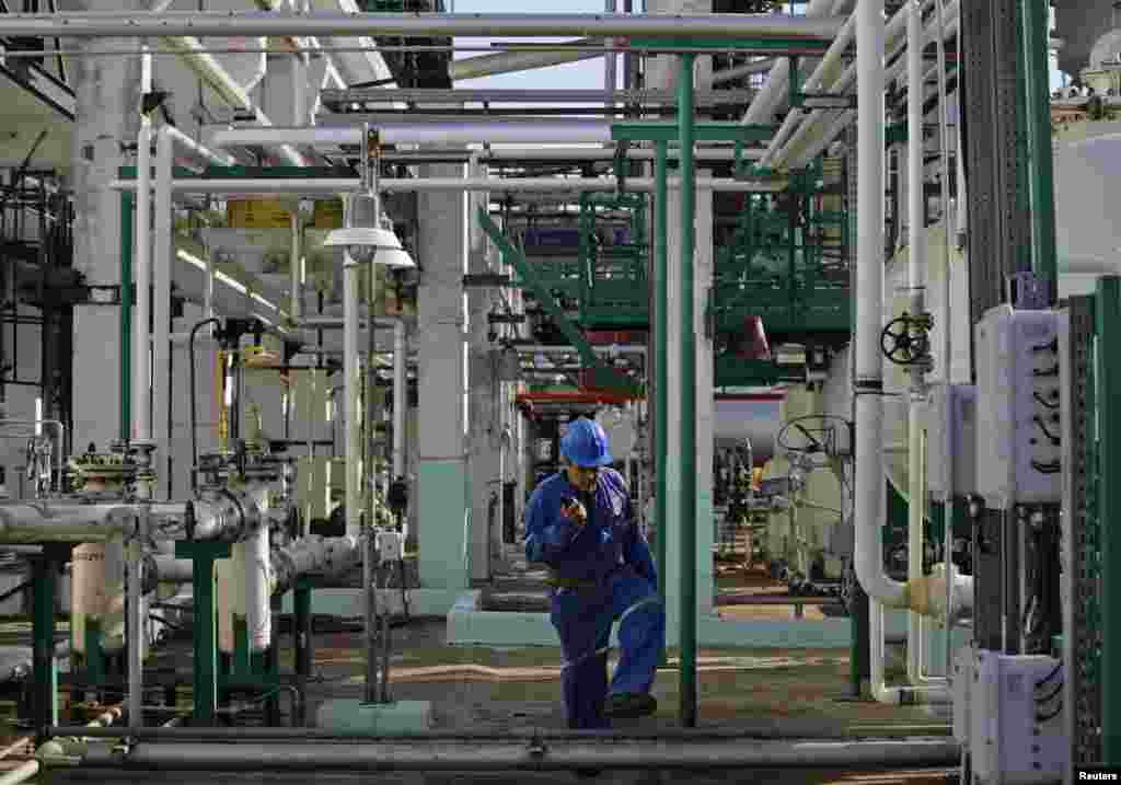 &nbsp;Hasta el momento, cuatro pozos han sido perforados en aguas cubanas, tres de ellos el a&ntilde;o pasado, con todos resultando vac&iacute;os. Zarubezhneft de Rusia est&aacute; perforando otro.