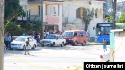 Acoso y vigilancia a sede de las Damas de Balnco en La Habana. Foto: Angel Moya