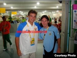 Para "Claudia": Con el célebre delantero argentino Leo Messi en Pekín (foto Cuba al descubierto)