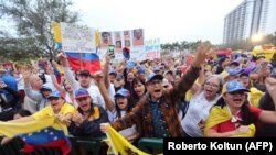 Miles de venezolanos en el exilio se dieron cita en la ciudad de Doral para manifestarse por una nueva Venezuela. 