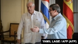 Un encuentro entre Bruno Rodríguez (der.) y Josep Borrell en La Habana en Octubre de 2019, cuando Borrell era canciller de España.