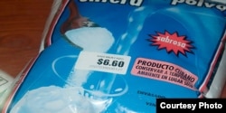 Ún paquete de un kilogramo de leche en polvo costaba hasta hace poco 6.60 CUC en las tiendas por divisas.