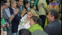 Presidenta interina de Bolivia pide la renuncia de todo el gabinete de ministros