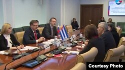 Encuentro del senador ruso Konstantin Kosachev con el embajador cubano