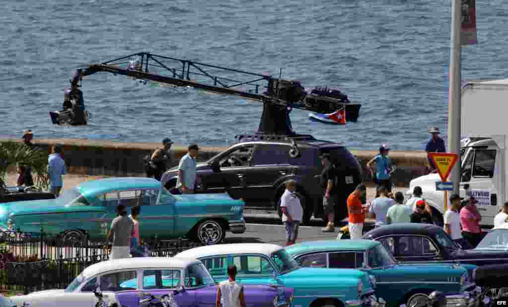 Con un despliegue tecnológico nunca antes visto en la isla y numerosos cierres de calles Fast & Furious paraliza La Habana.