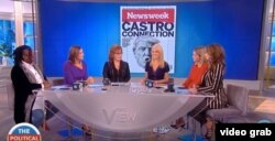 La jefa de campaña de Trump, Kellyanne Conway (tercera, de der. a izq.) en el programa televisivo "The View".