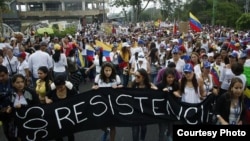 Mujeres protagonizan marcha de ollas vacías en Venezuela