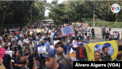 Gremios de diversos sectores salieron a las calles de Venezuela para reclamar salarios dignos el 23 de enero de 2023. (Álvaro Algarra, VOA).