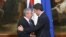 Matteo Renzi y Raúl Castro en Roma, en mayo de 2015.