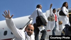 En el caso de Cuba, Estados Unidos argumenta que muchos profesionales, como los médicos son sometidos a "trabajo forzado" 