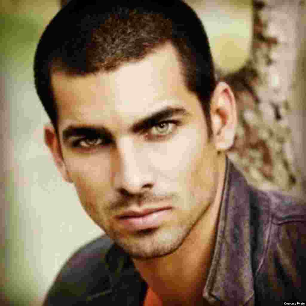 Rubén Cortada, actor y modelo cubano residente en España.