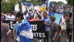 Estudiantes universitarios reclaman cese de violencia en Nicaragua
