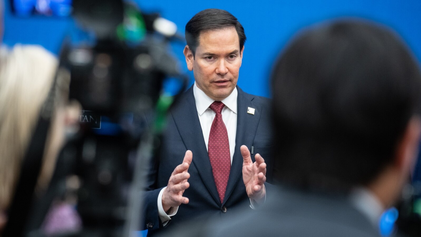 El Secretario de Estado Marco Rubio en una conferencia de prensa en Bruselas, Bélgica, el 4 de abril de 2025. (Official State Department/Freddie Everett)