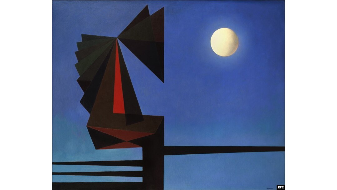Imagen cedida donde aparece la pintura al óleo "La noche" (1970), de Rafael Soriano, perteneciente a la Colección de la Familia Rafael Soriano. La mayor exhibición de la obra del pintor cubano Rafael Soriano, que muestra no solo su mundo geométrico y surr