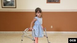 Alexa Prieto la pequeña que le fueron amputadas sus piernas por negligencia medica en Cuba