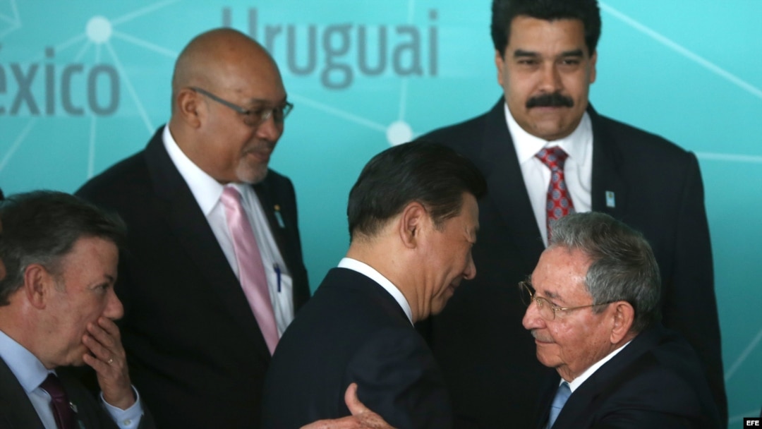 Cumbre de los mandatarios de CELAC con el presidente de China. 
