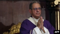 El Arzobispo de La Habana, Monseñor Juan de la Caridad García Rodríguez, en la misa de despedida del cardenal Jaime Ortega Alamino (Foto: Archivo/Fernando Medina/AFP).