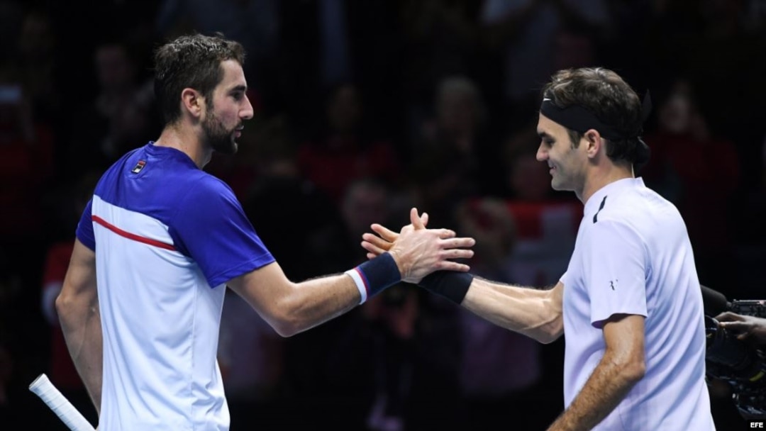 Federer (d) venció a Cilic en el O2 Arena de Londres