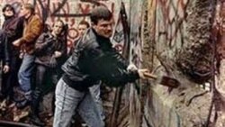 Entendámonos: el Muro de Berlín no se cayó, lo derribó el pueblo alemán