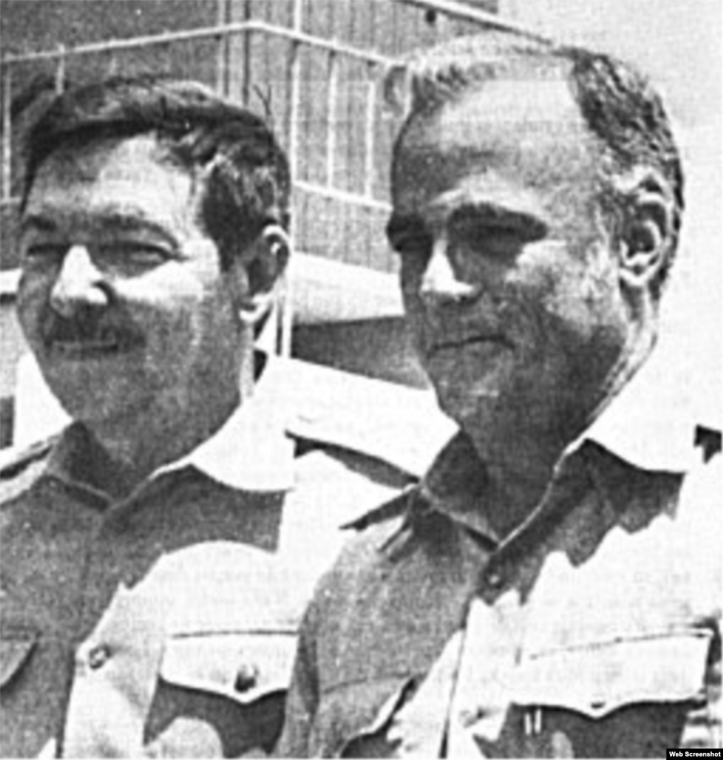 En 1987, Radio Martí confirmó la deserción del General de Brigada Rafael del Pino. En la foto junto a Raúl Castro.