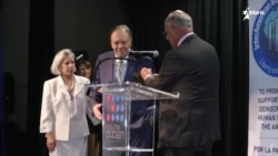Info Martí | Carlos Alberto Montaner recibe premio y homenaje