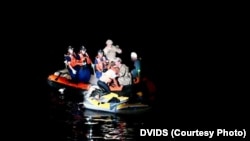 Migrantes cubanos son interceptados por la Guardia Costera de EEUU. (Foto: USCG)